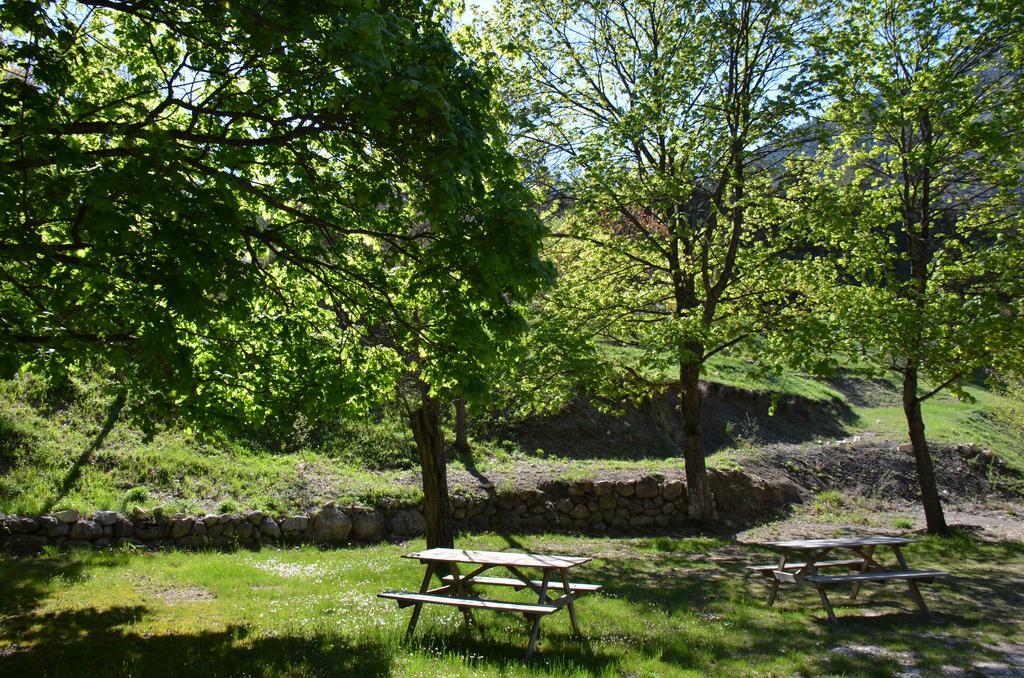 Camping Calme Et Nature Castellane Exteriér fotografie