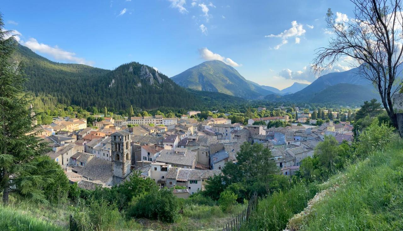 Camping Calme Et Nature Castellane Exteriér fotografie