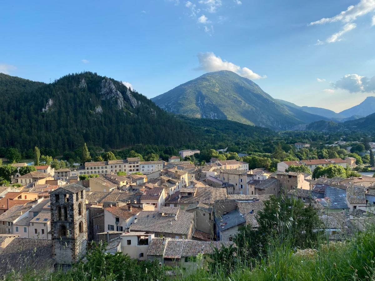 Camping Calme Et Nature Castellane Exteriér fotografie