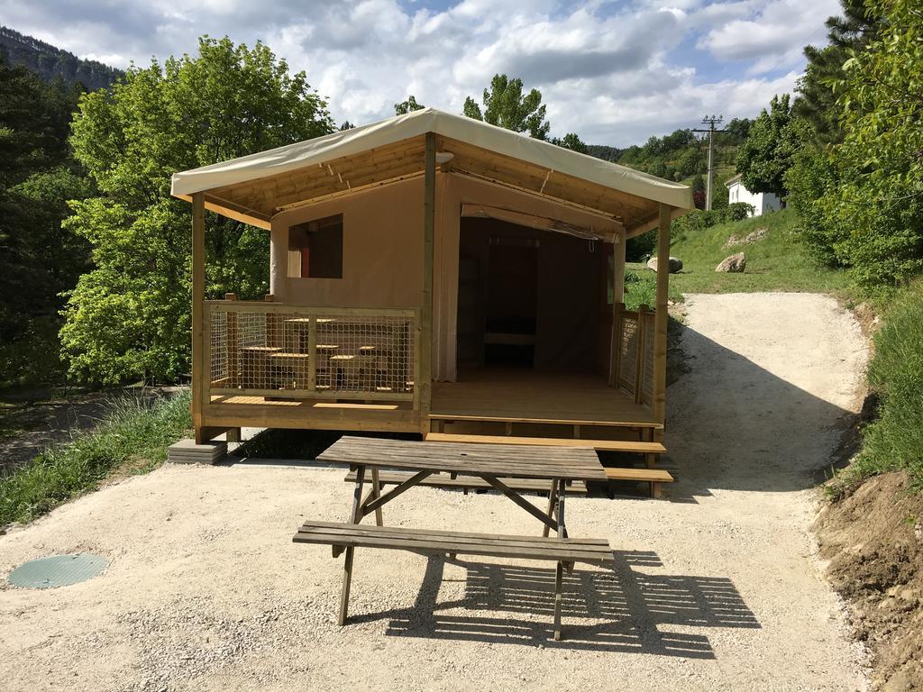 Camping Calme Et Nature Castellane Exteriér fotografie