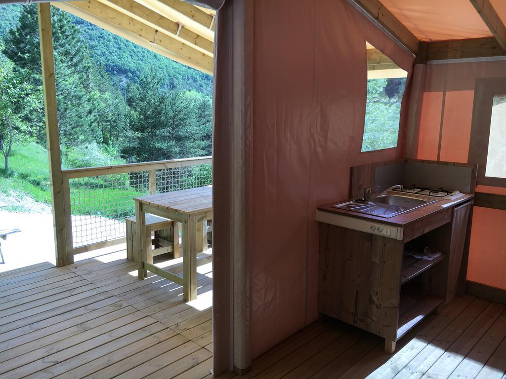 Camping Calme Et Nature Castellane Exteriér fotografie