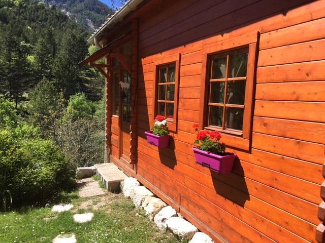 Camping Calme Et Nature Castellane Exteriér fotografie